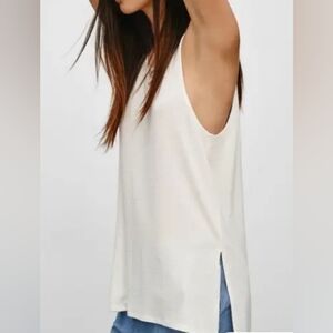wilfred free, ORNELLA, Raya White, Medium